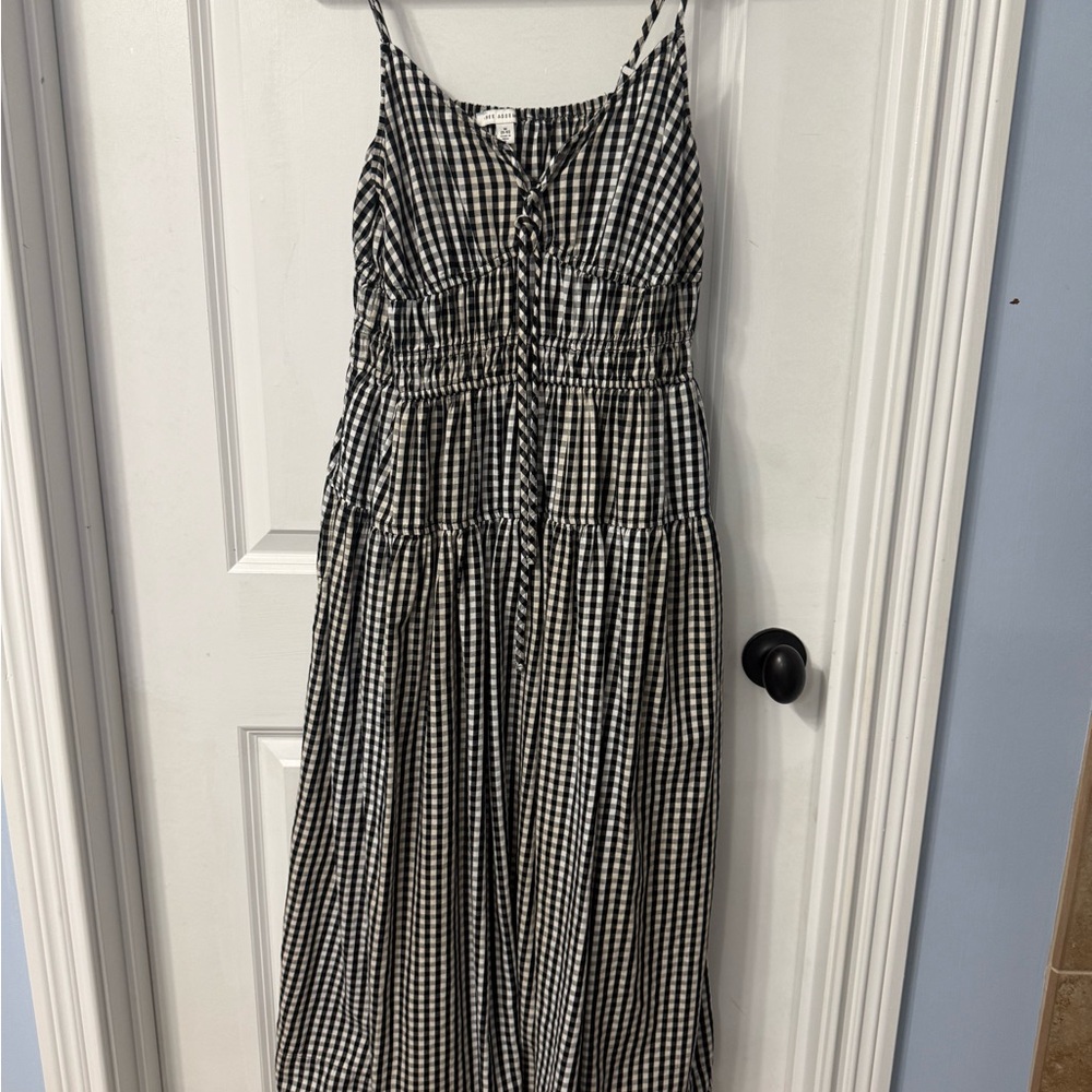 Elegant Black and White Checkered Maxi Dress